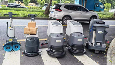 手推式洗地机要怎么使用呢？（手推式洗地机比力好的使用步骤）