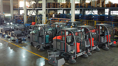 人生就是搏驾驶式扫地车让物业保洁治理更出彩!